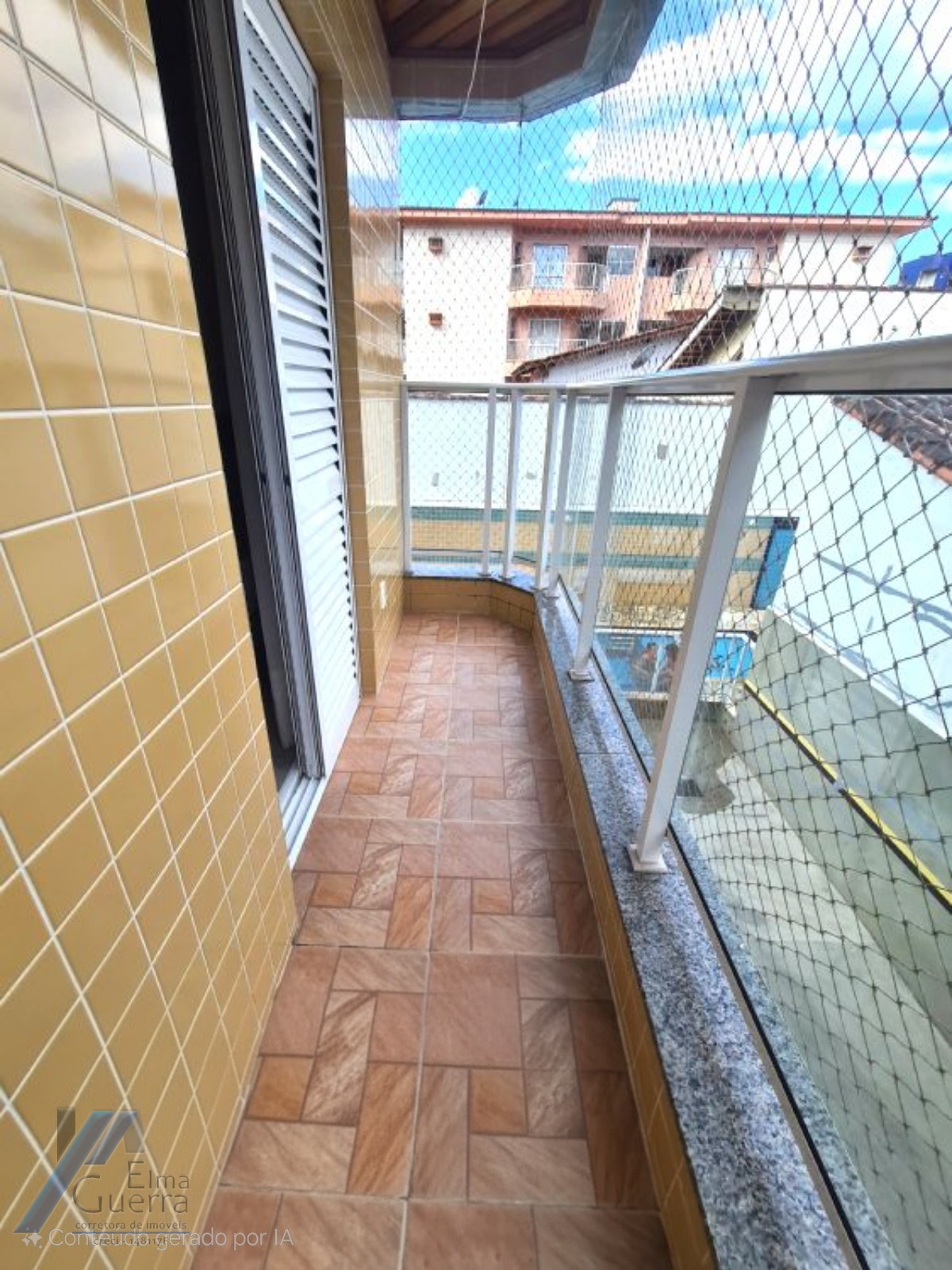 Ubatuba, Itagua - Apartamento de 02 dormitórios sendo 01 suíte e área de lazer.