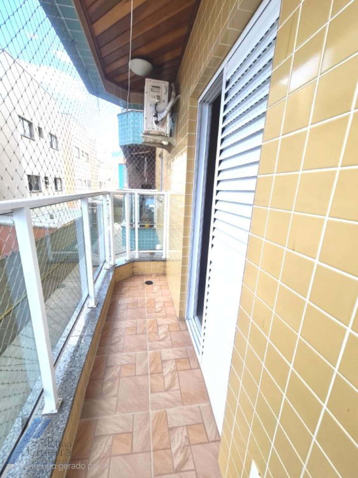 Ubatuba, Itagua - Apartamento de 02 dormitórios sendo 01 suíte e área de lazer.