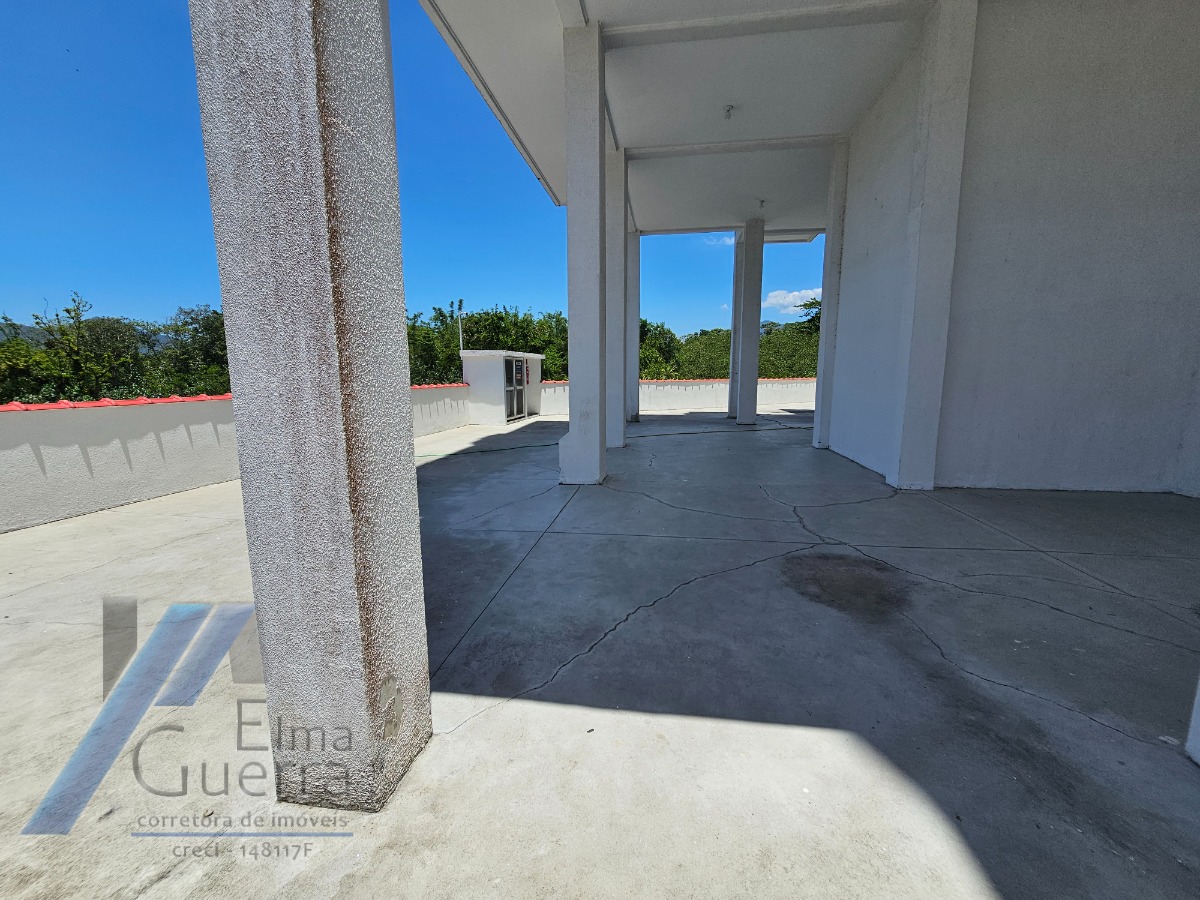 Ubatuba - Pereque açu - Apartamento com 02 dormitórios sendo 01 suíte e área de lazer.