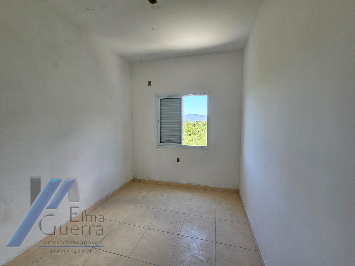Ubatuba - Pereque açu - Apartamento com 02 dormitórios sendo 01 suíte e área de lazer.
