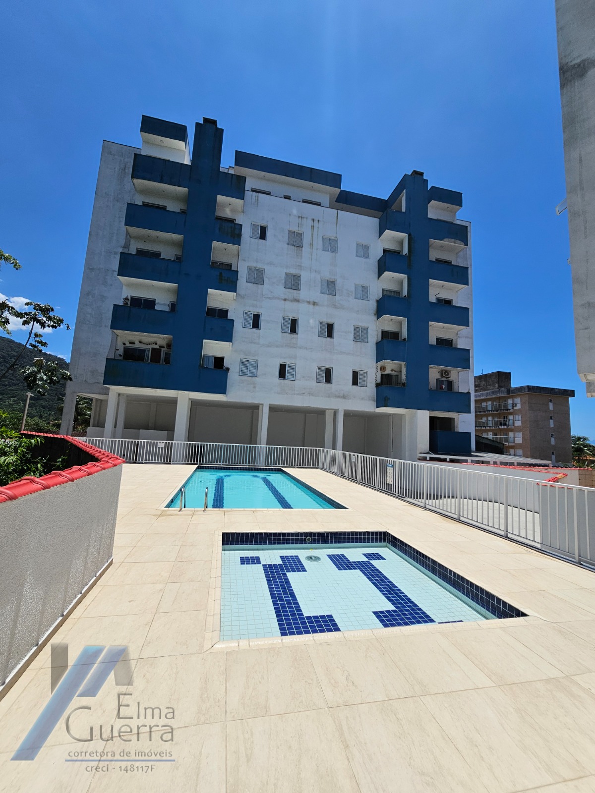 Ubatuba - Pereque açu - Apartamento com 02 dormitórios sendo 01 suíte e área de lazer.