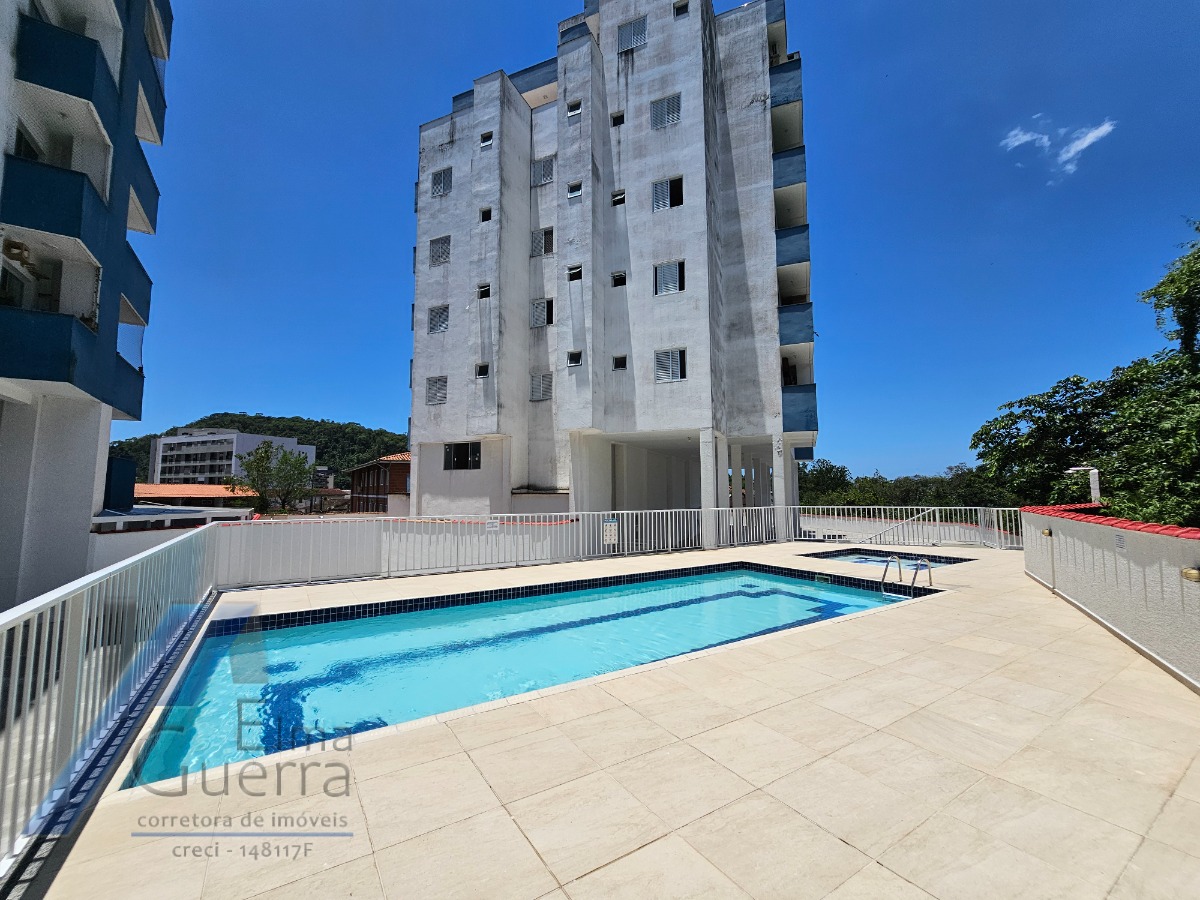 Ubatuba - Pereque açu - Apartamento com 02 dormitórios sendo 01 suíte e área de lazer.