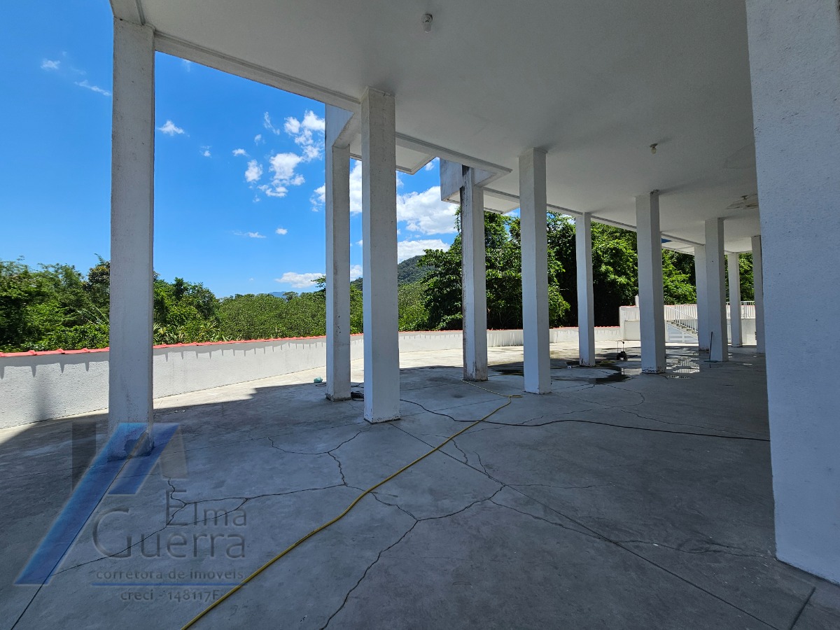 Ubatuba - Pereque açu - Apartamento com 02 dormitórios sendo 01 suíte e área de lazer.