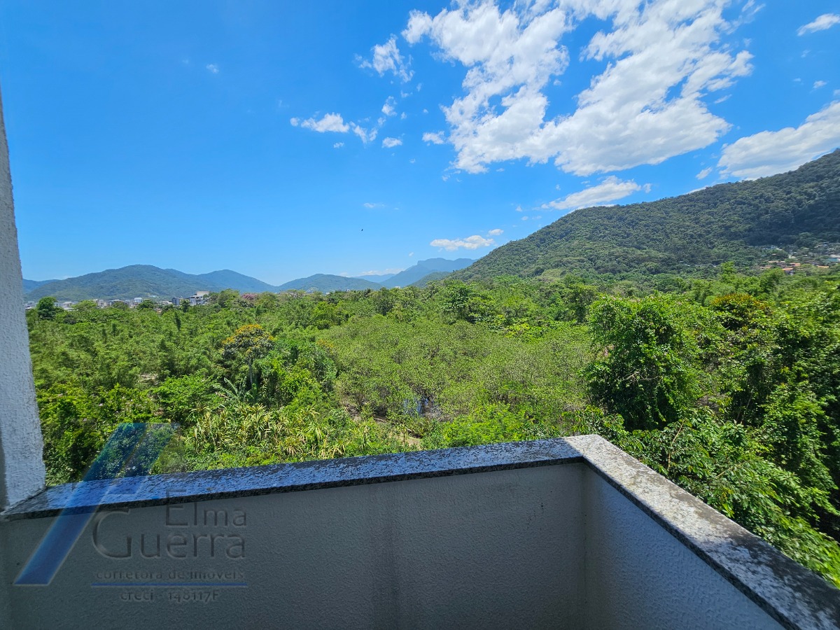 Ubatuba - Pereque açu - Apartamento com 02 dormitórios sendo 01 suíte e área de lazer.