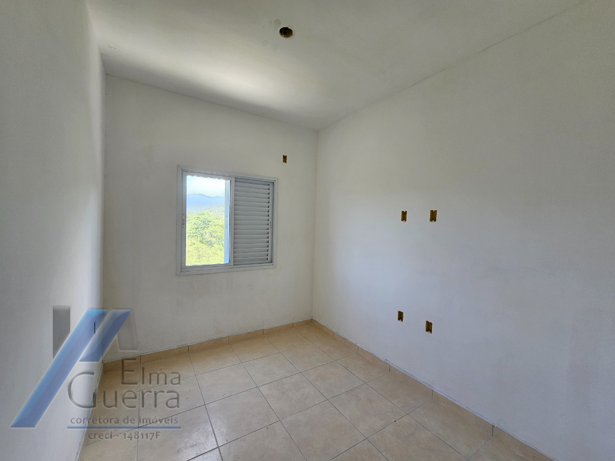 Ubatuba - Pereque açu - Apartamento com 02 dormitórios sendo 01 suíte e área de lazer.