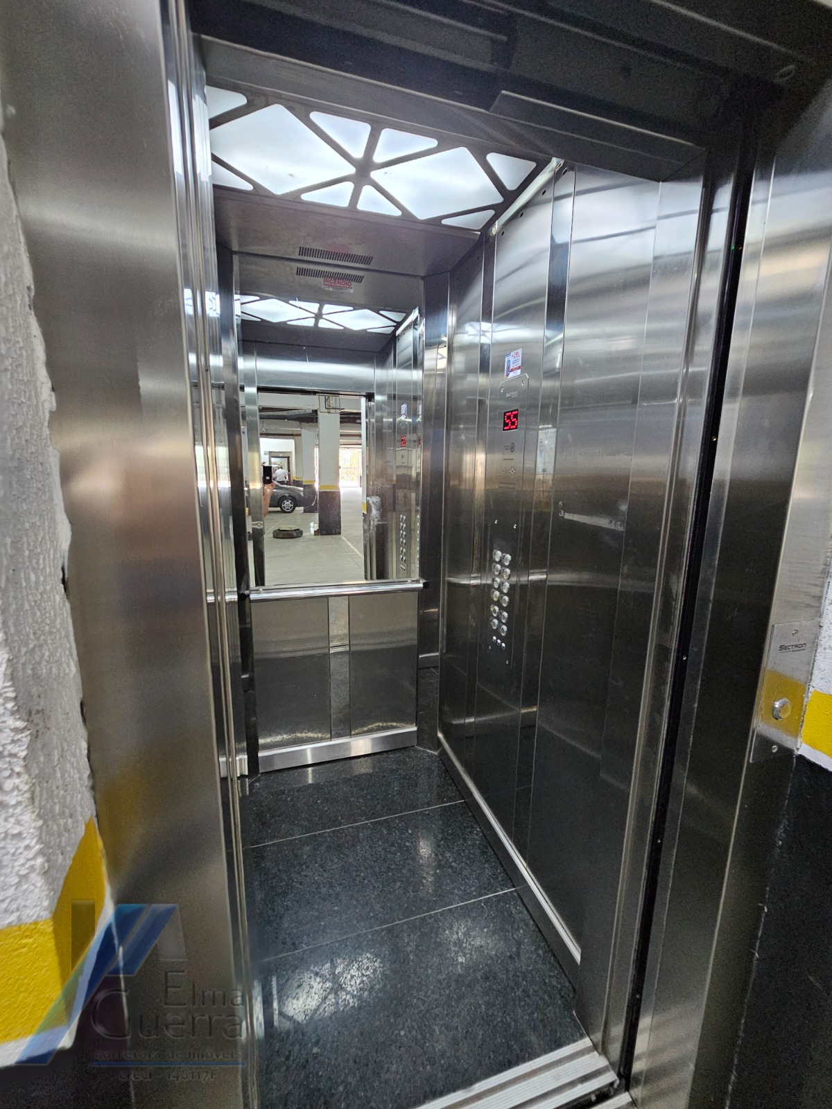 Ubatuba - Pereque açu - Apartamento com 02 dormitórios sendo 01 suíte e área de lazer.