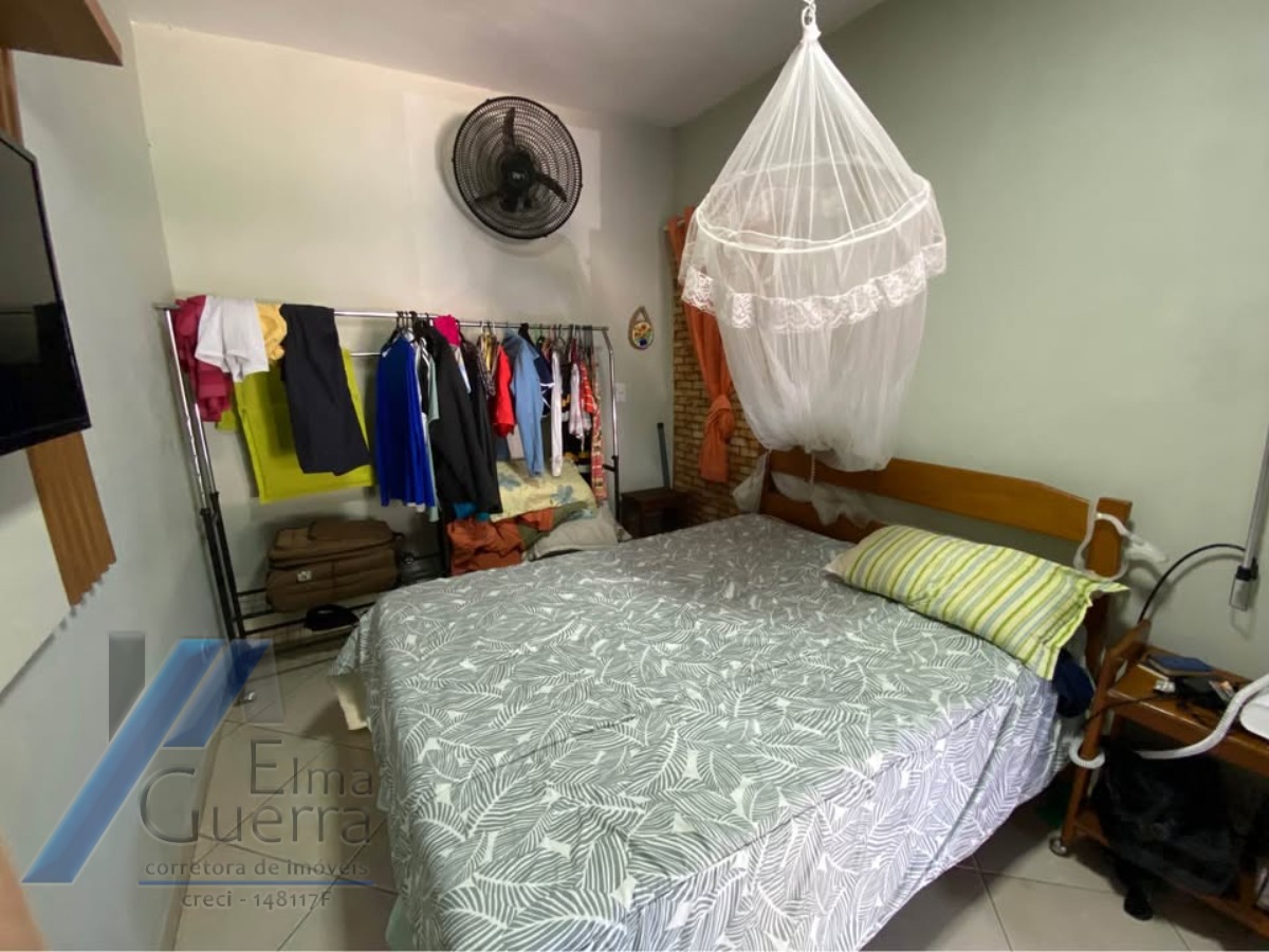 Ubatuba - Pereque açu. Casa sobrado com 03 suítes, a 400 metros da praia.