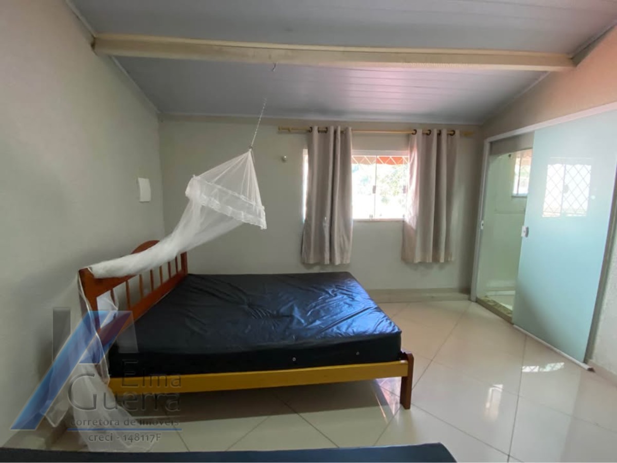 Ubatuba - Pereque açu. Casa sobrado com 03 suítes, a 400 metros da praia.