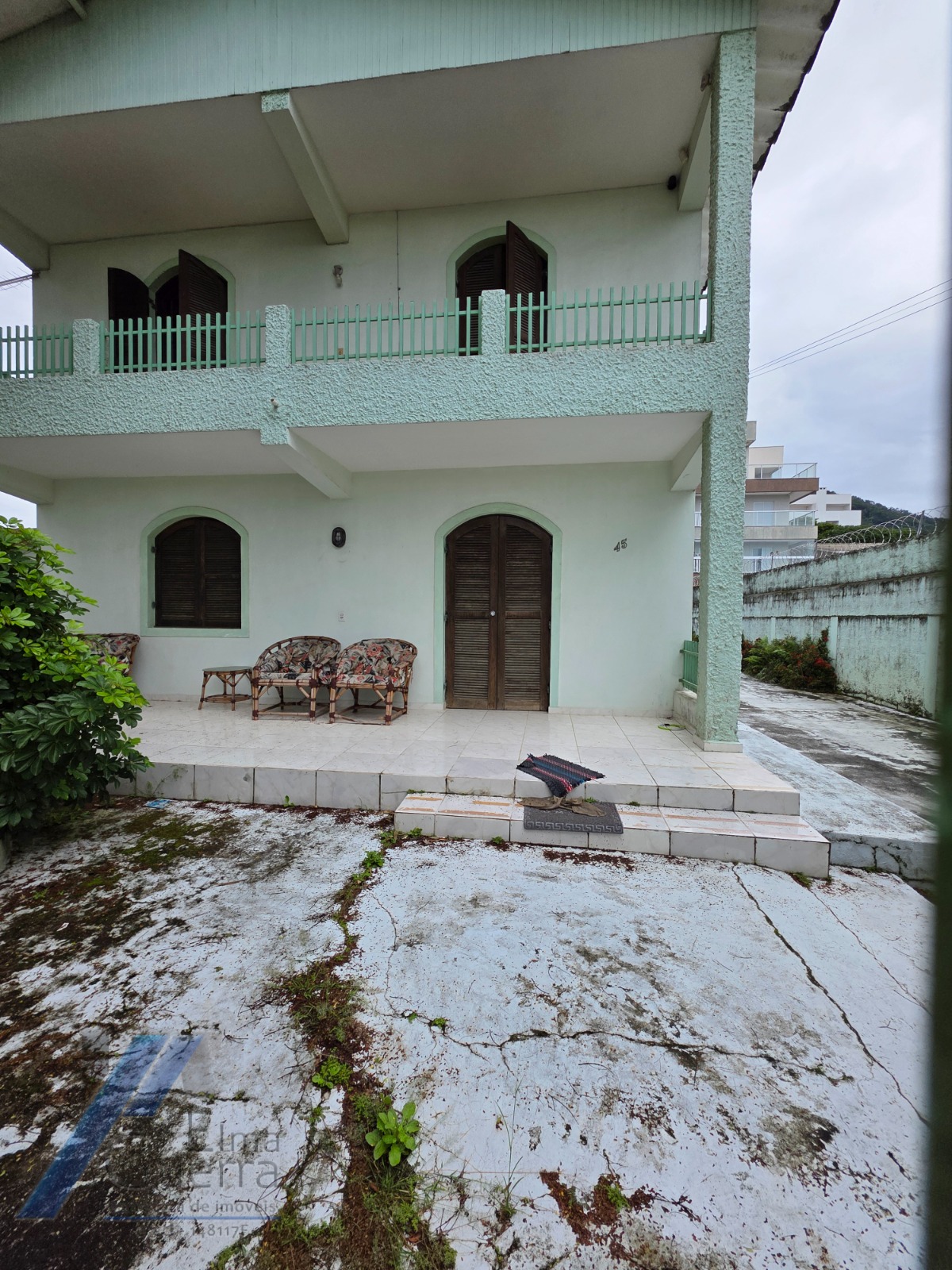 Ubatuba, Pereque Açu, Casa sobrado com 03 dormitorios, apenas 150 metros da Praia.