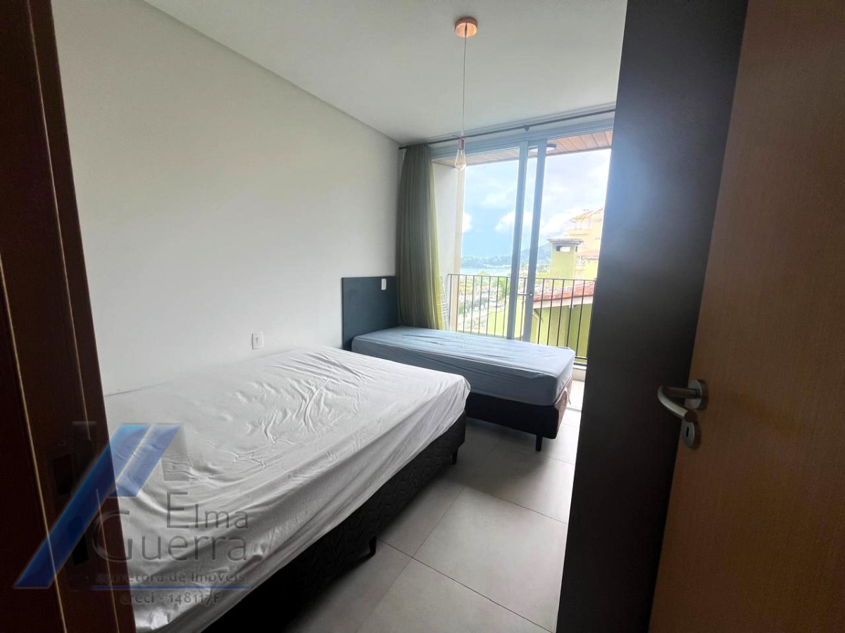 Ubatuba, Praia Grande - Apartamento com vista para o mar, com 02 dormitórios e área de lazer completa..
