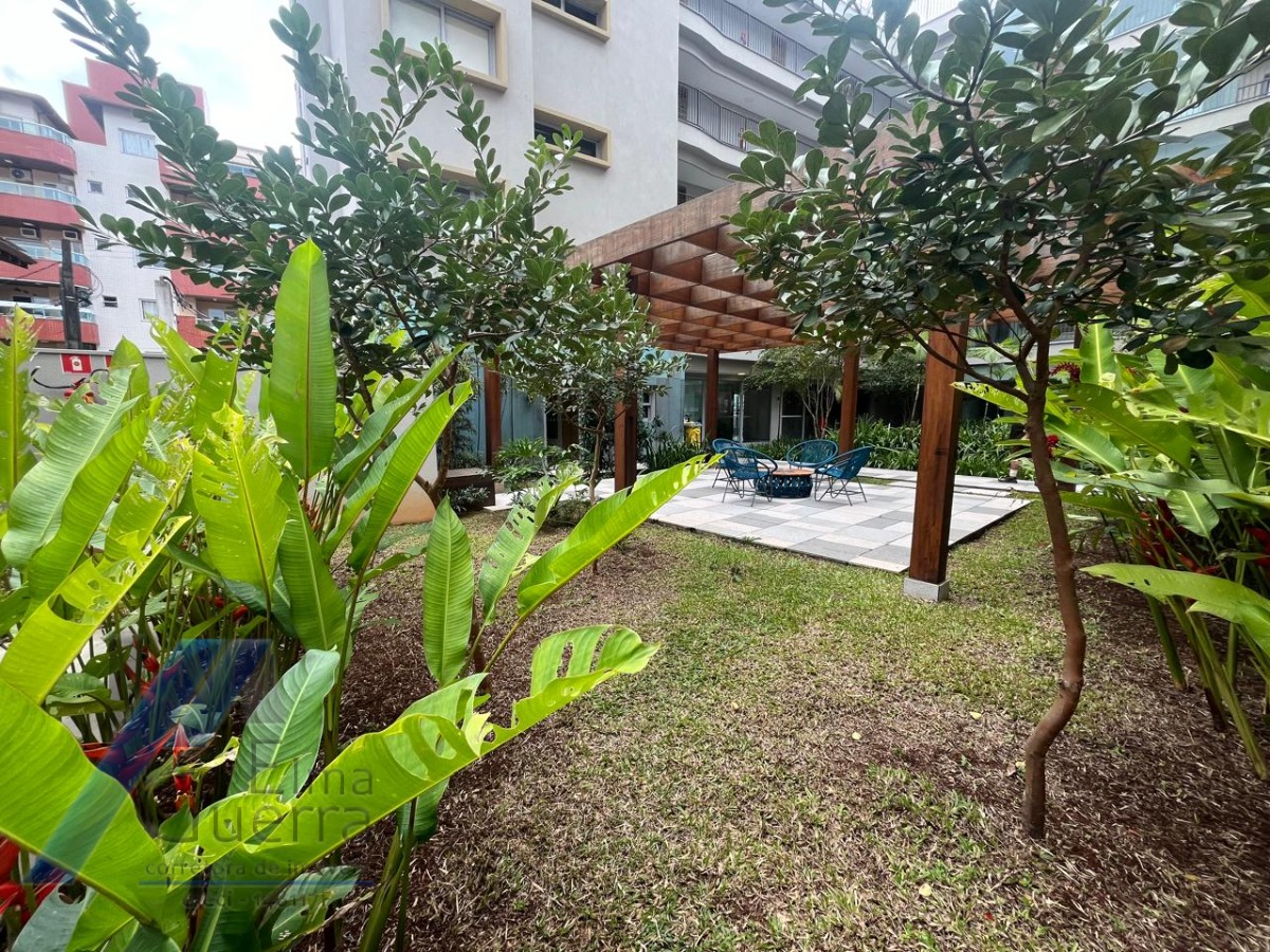 Ubatuba, Praia Grande - Apartamento com vista para o mar, com 02 dormitórios e área de lazer completa..
