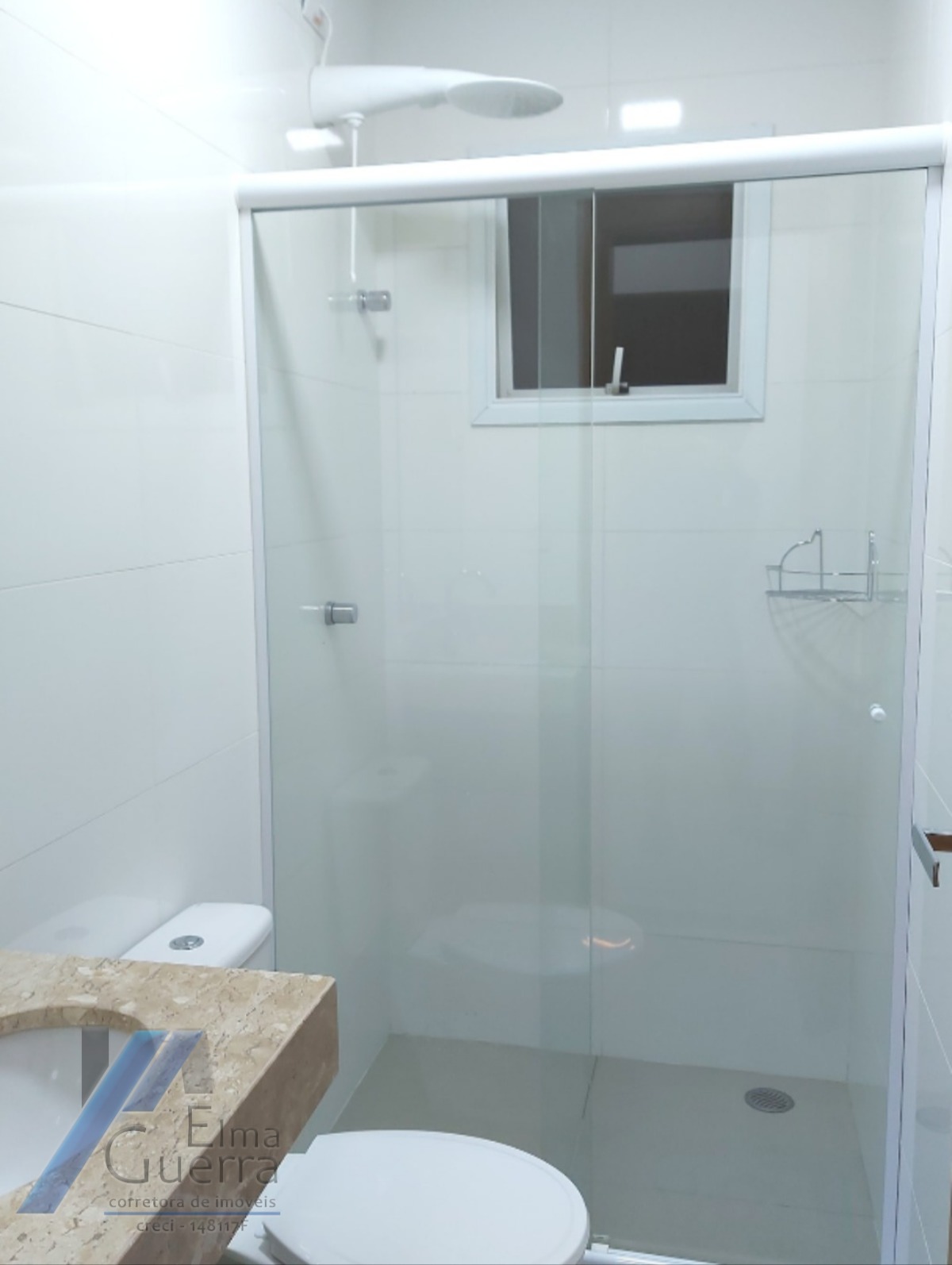 Ubatuba, Centro - Apartamento mobiliado com 02 dormitórios sendo 01 suíte e área de lazer.
