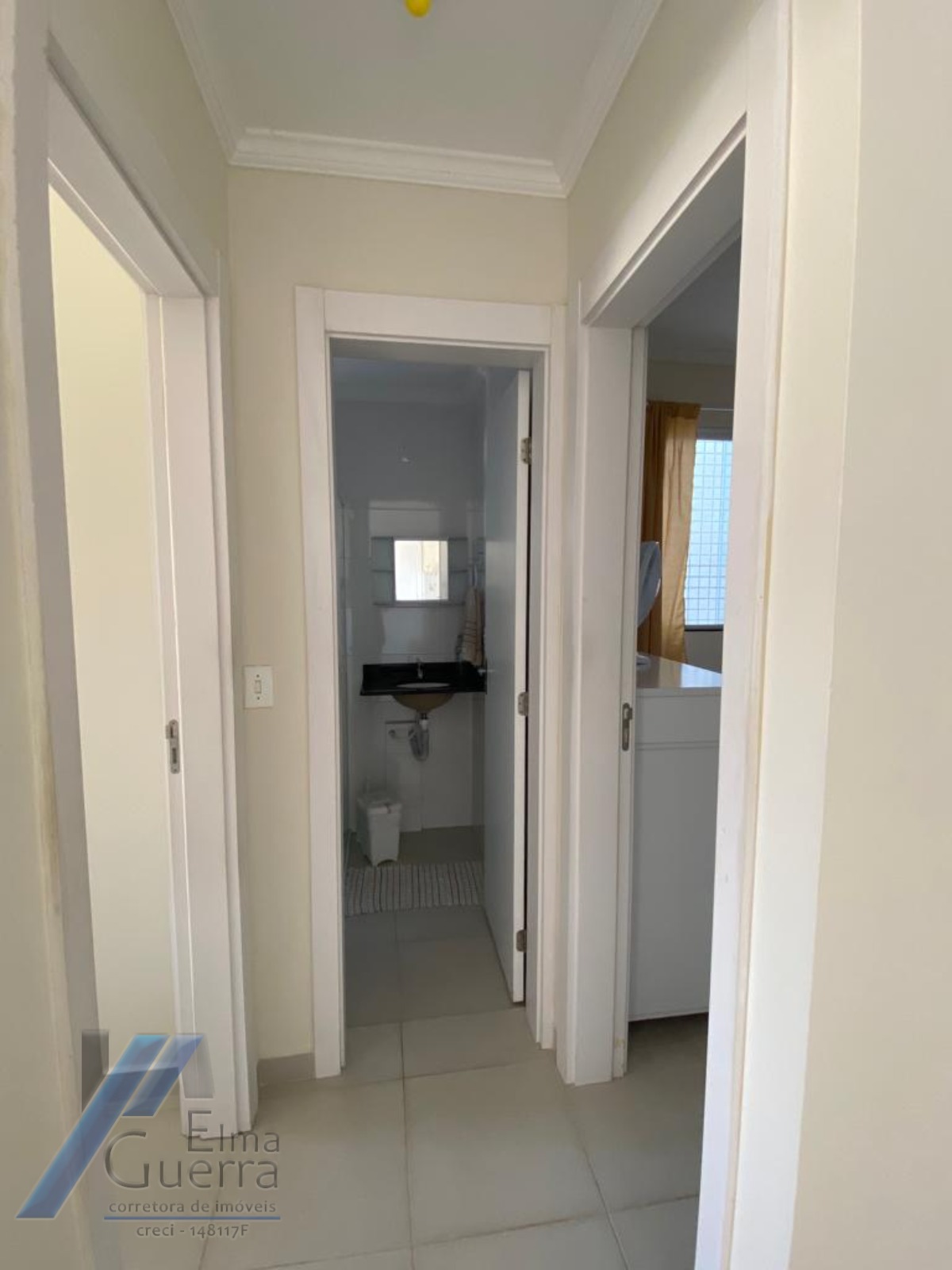 Ubatuba, Centro - Apartamento de 02 dormitórios sendo 01 suíte e área de lazer.