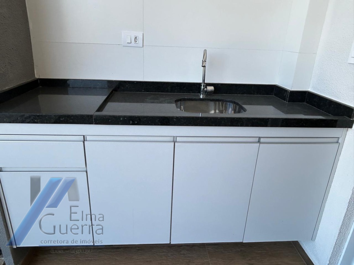 Ubatuba, centro, Apartamento com 02 dormitórios sendo 01 suíte com área de lazer.