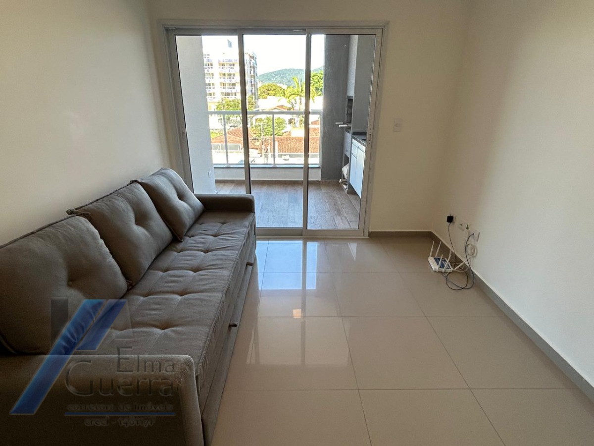 Ubatuba, centro, Apartamento com 02 dormitórios sendo 01 suíte com área de lazer.