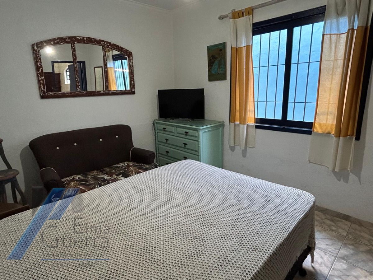 Ubatuba, Pereque Açu - Casa com 03 dormitórios sendo 01 suíte e área de lazer.