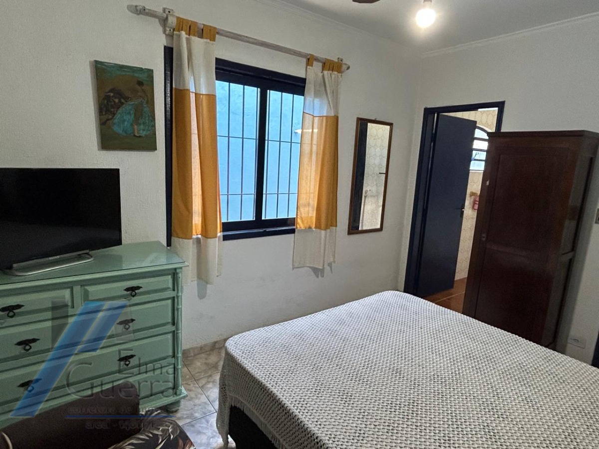 Ubatuba, Pereque Açu - Casa com 03 dormitórios sendo 01 suíte e área de lazer.