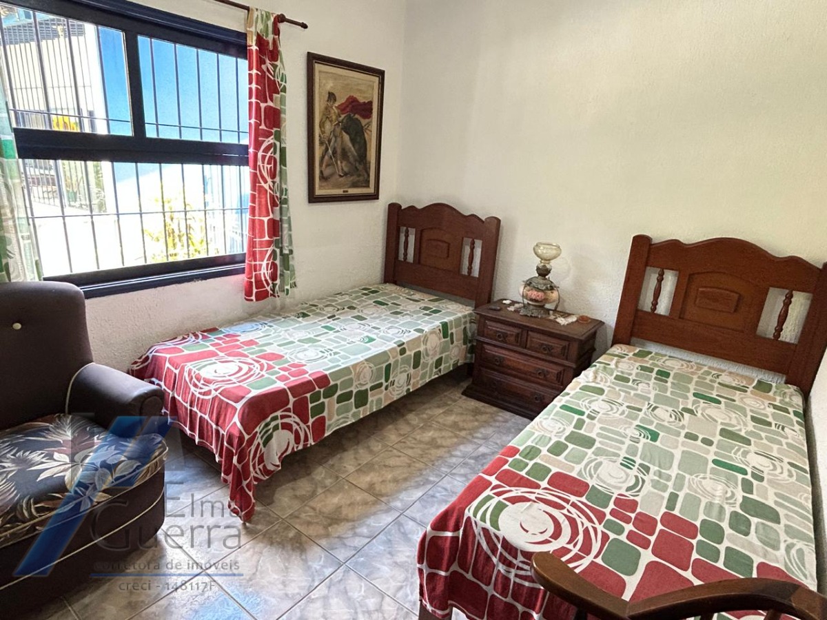Ubatuba, Pereque Açu - Casa com 03 dormitórios sendo 01 suíte e área de lazer.