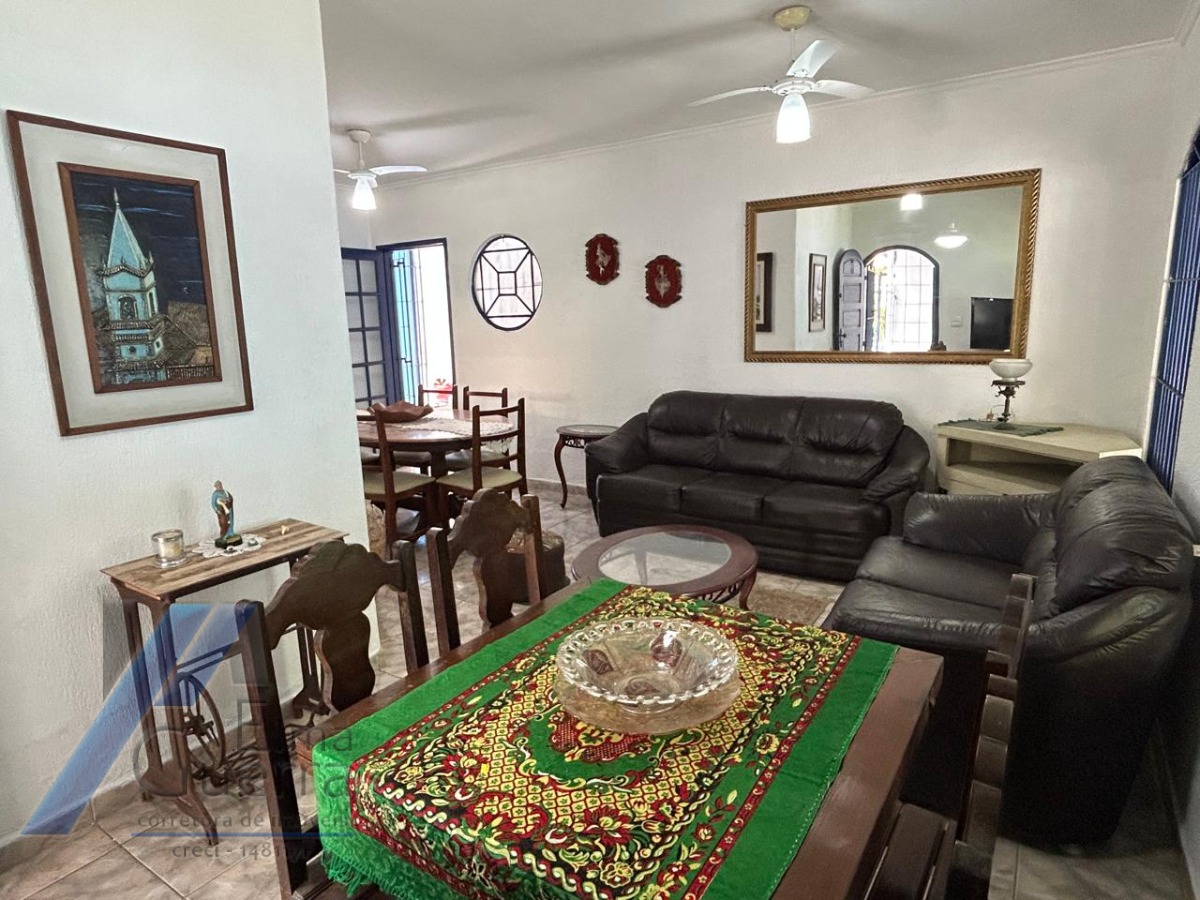 Ubatuba, Pereque Açu - Casa com 03 dormitórios sendo 01 suíte e área de lazer.