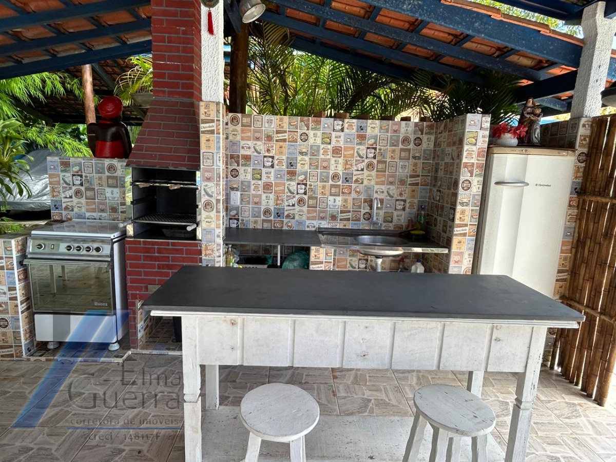 Ubatuba, Pereque Açu - Casa com 03 dormitórios sendo 01 suíte e área de lazer.
