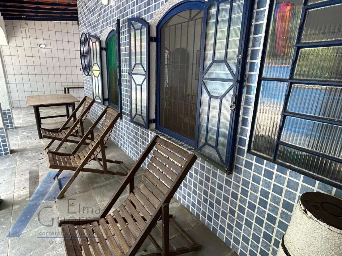 Ubatuba, Pereque Açu - Casa com 03 dormitórios sendo 01 suíte e área de lazer.