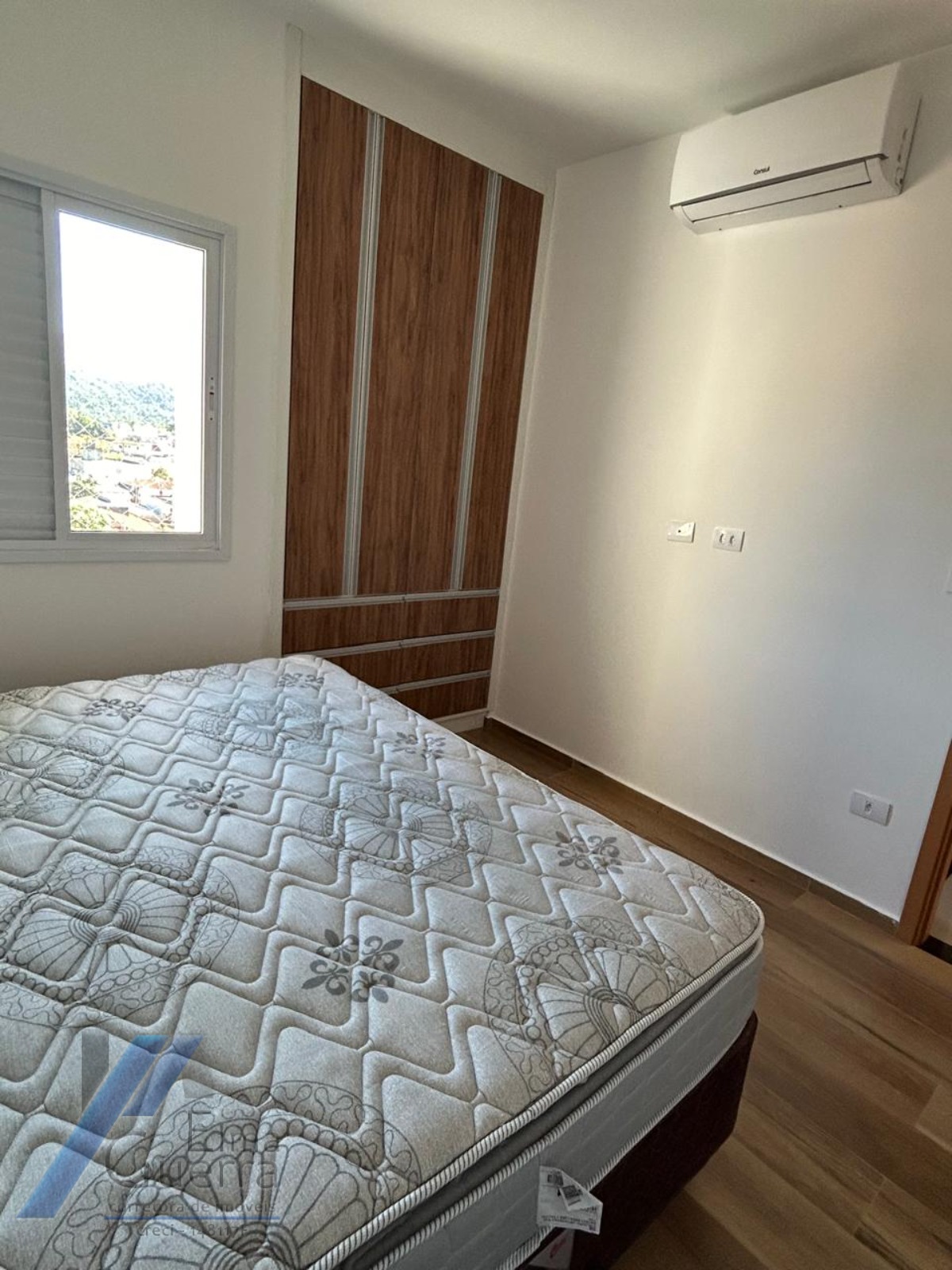 Ubatuba, centro, Apartamento mobiliado com 02 dormitórios sendo 01 suíte com área de lazer.