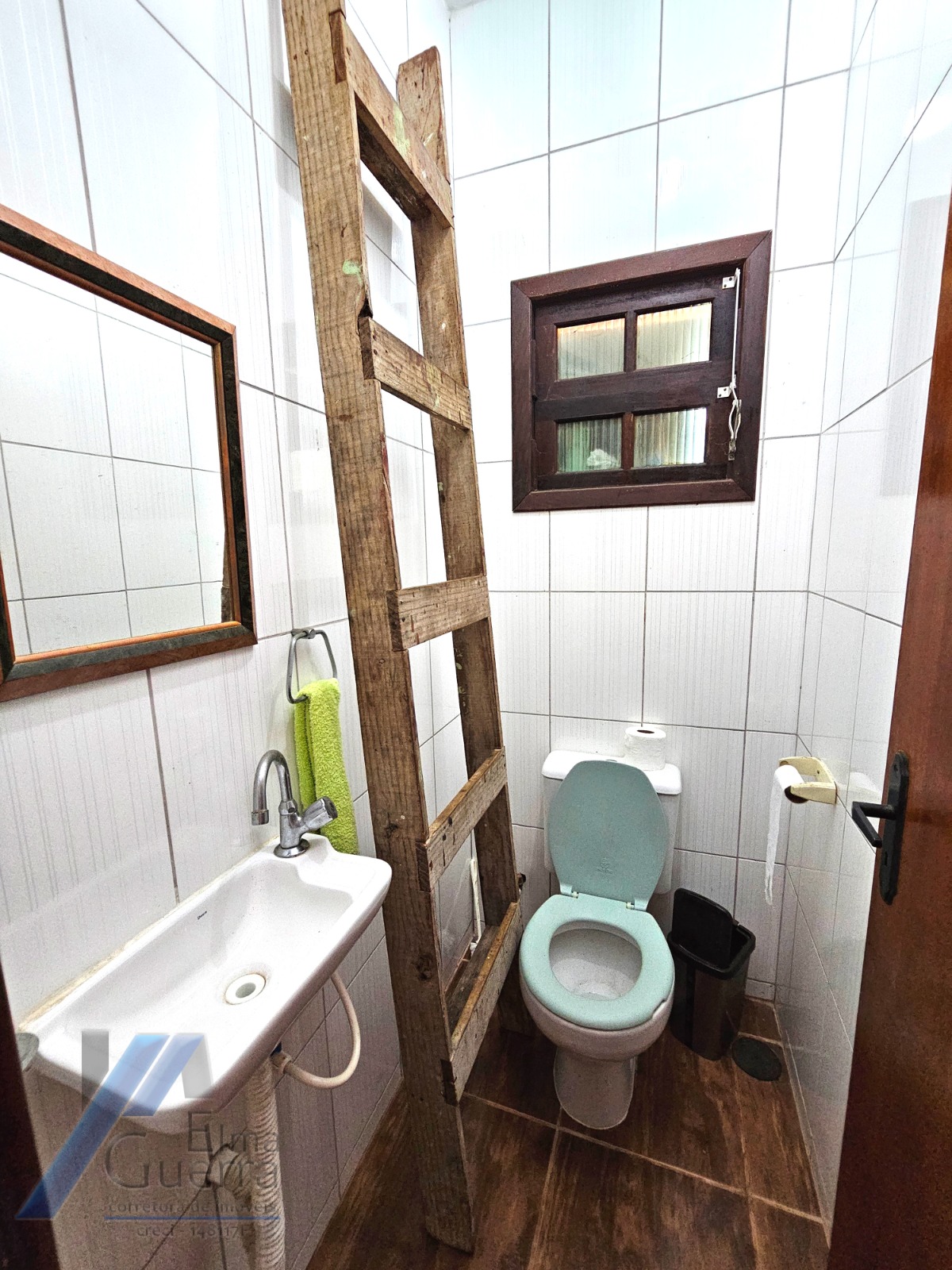 Ubatuba, Cento - Casa com 02 dormitórios sendo 01 suíte, terreno de 298 m2.