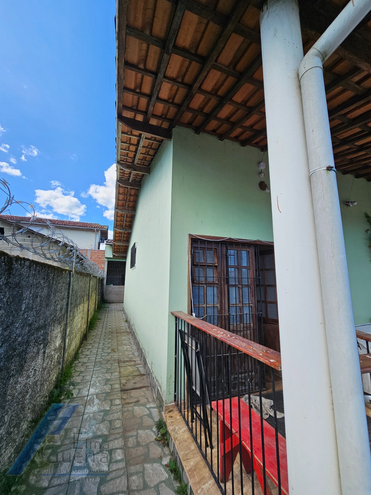 Ubatuba, Cento - Casa com 02 dormitórios sendo 01 suíte, terreno de 298 m2.