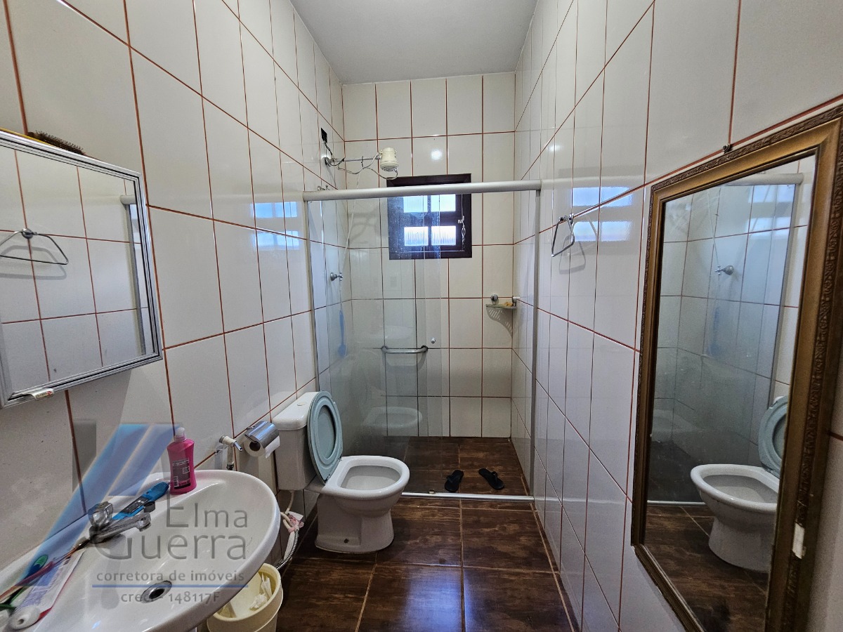 Ubatuba, Cento - Casa com 02 dormitórios sendo 01 suíte, terreno de 298 m2.