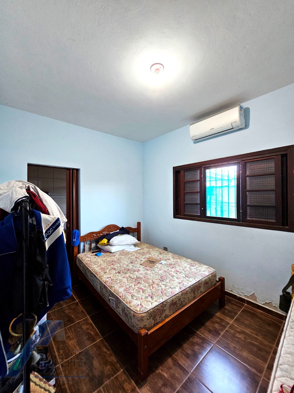 Ubatuba, Cento - Casa com 02 dormitórios sendo 01 suíte, terreno de 298 m2.
