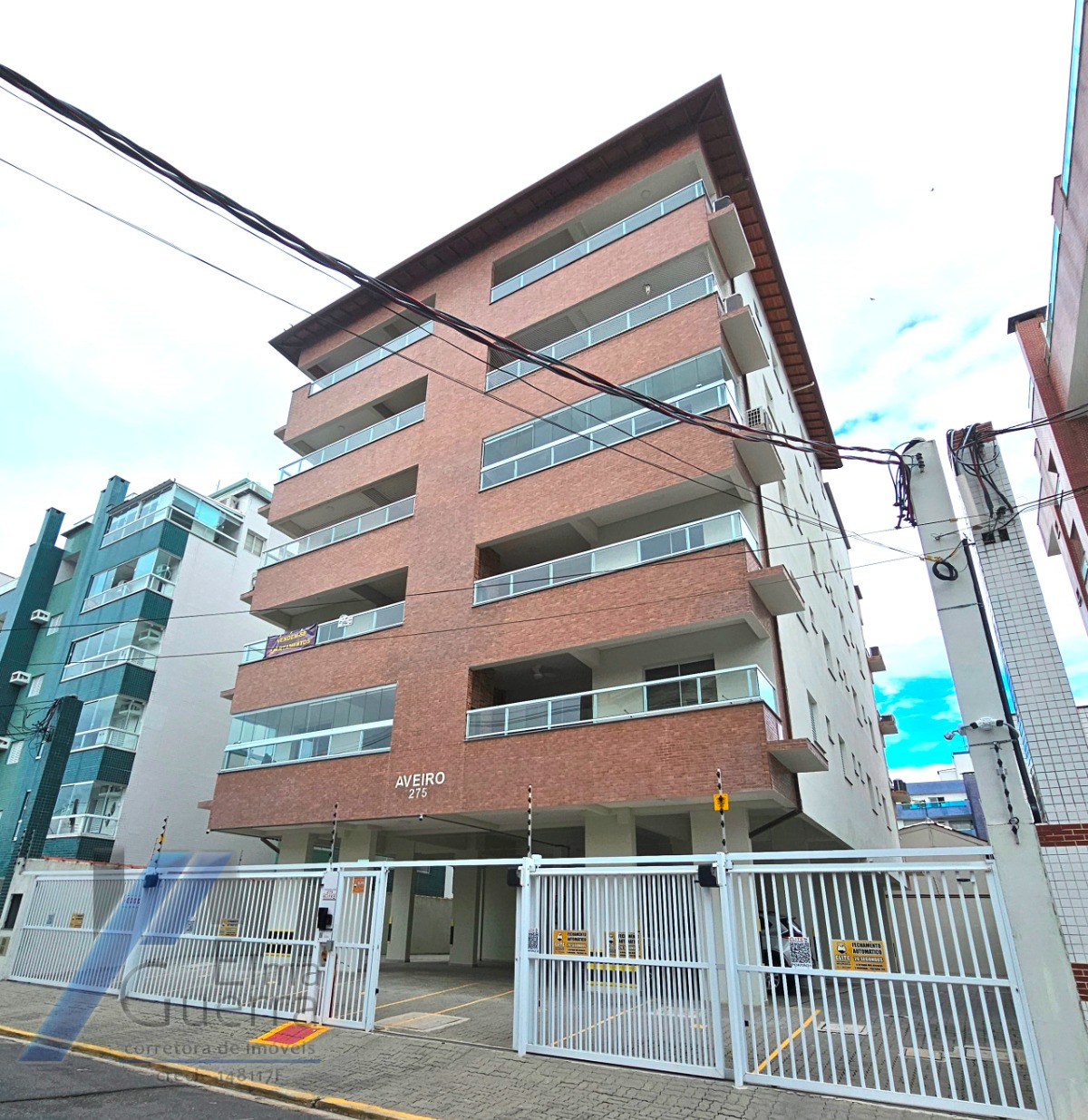 Ubatuba, Itaguá - Apartamento novo segundo andar andar com 02 dormitórios sendo 01 suíte, bem localizado com área de lazer.