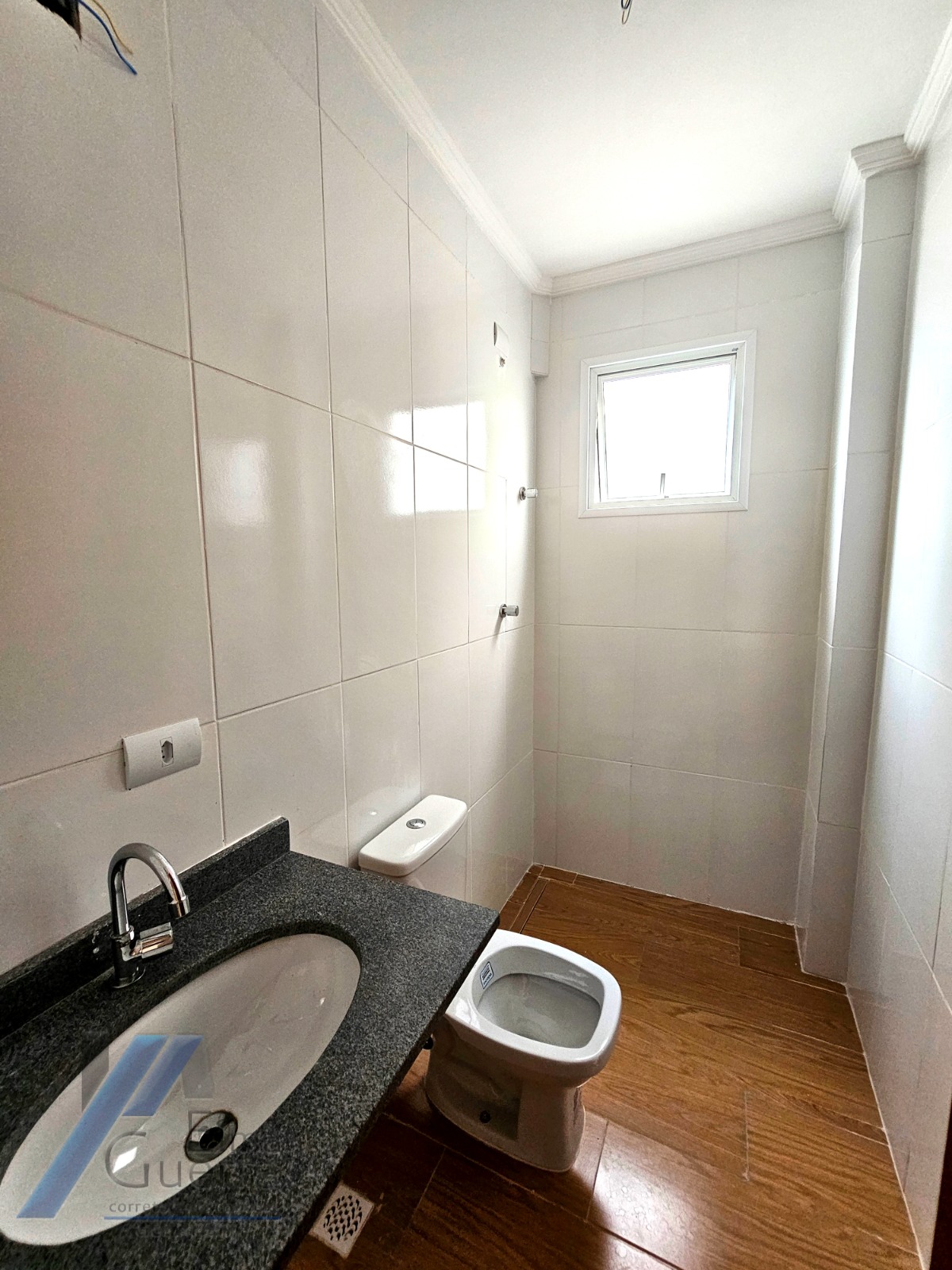 Ubatuba, Itaguá - Apartamento novo segundo andar andar com 02 dormitórios sendo 01 suíte, bem localizado com área de lazer.