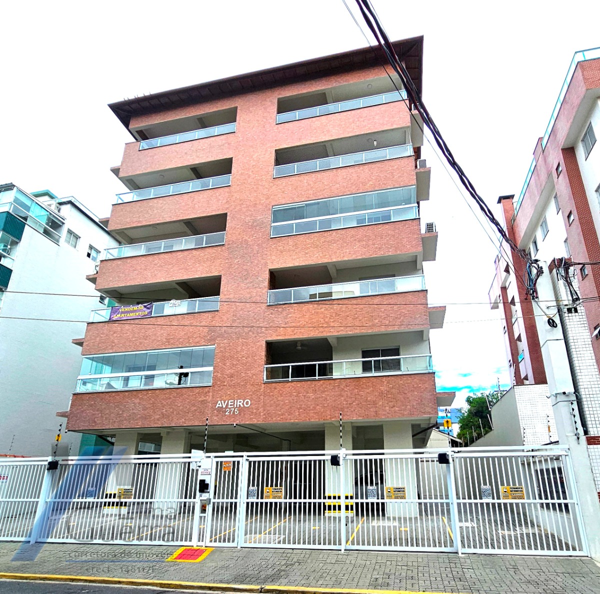 Ubatuba, Itaguá - Apartamento novo segundo andar andar com 02 dormitórios sendo 01 suíte, bem localizado com área de lazer.