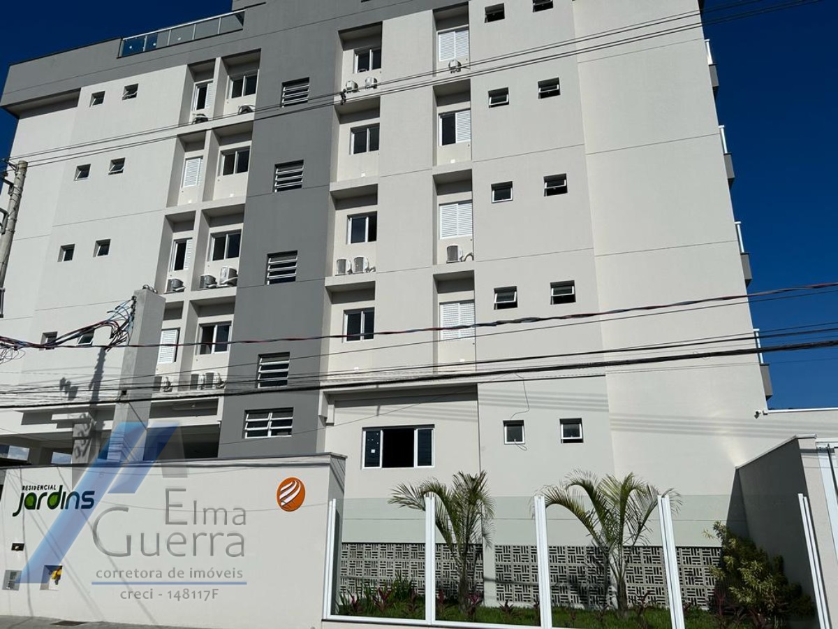 Ubatuba, centro - Apartamento mobiliado com 03 dormitórios sendo 01 suíte com área de lazer.