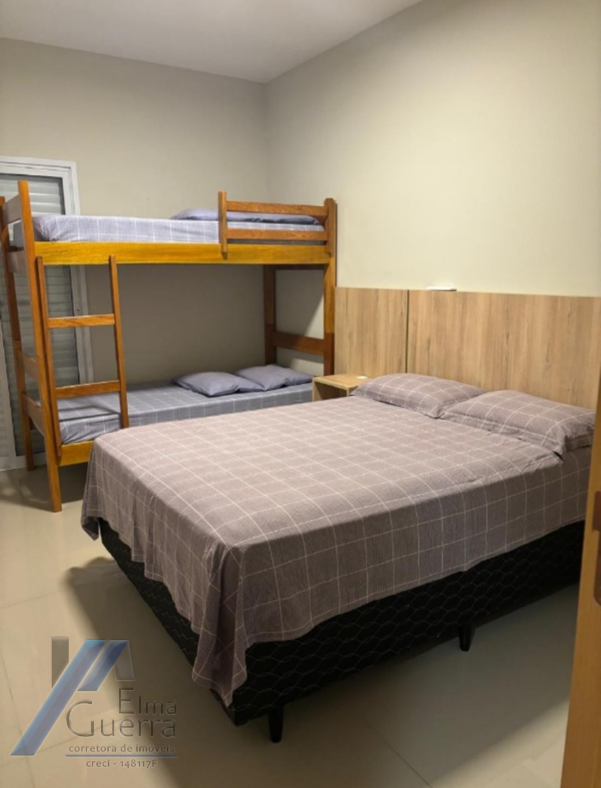 Ubatuba, centro - Apartamento mobiliado com 03 dormitórios sendo 01 suíte com área de lazer.