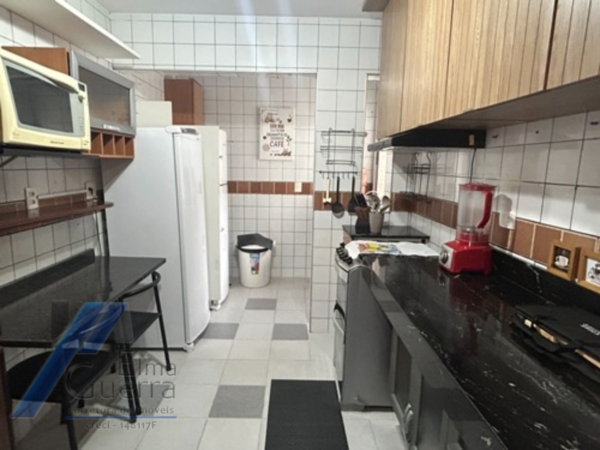 Ubatuba, Centro - Apartamento com 02 suítes e área de lazer.