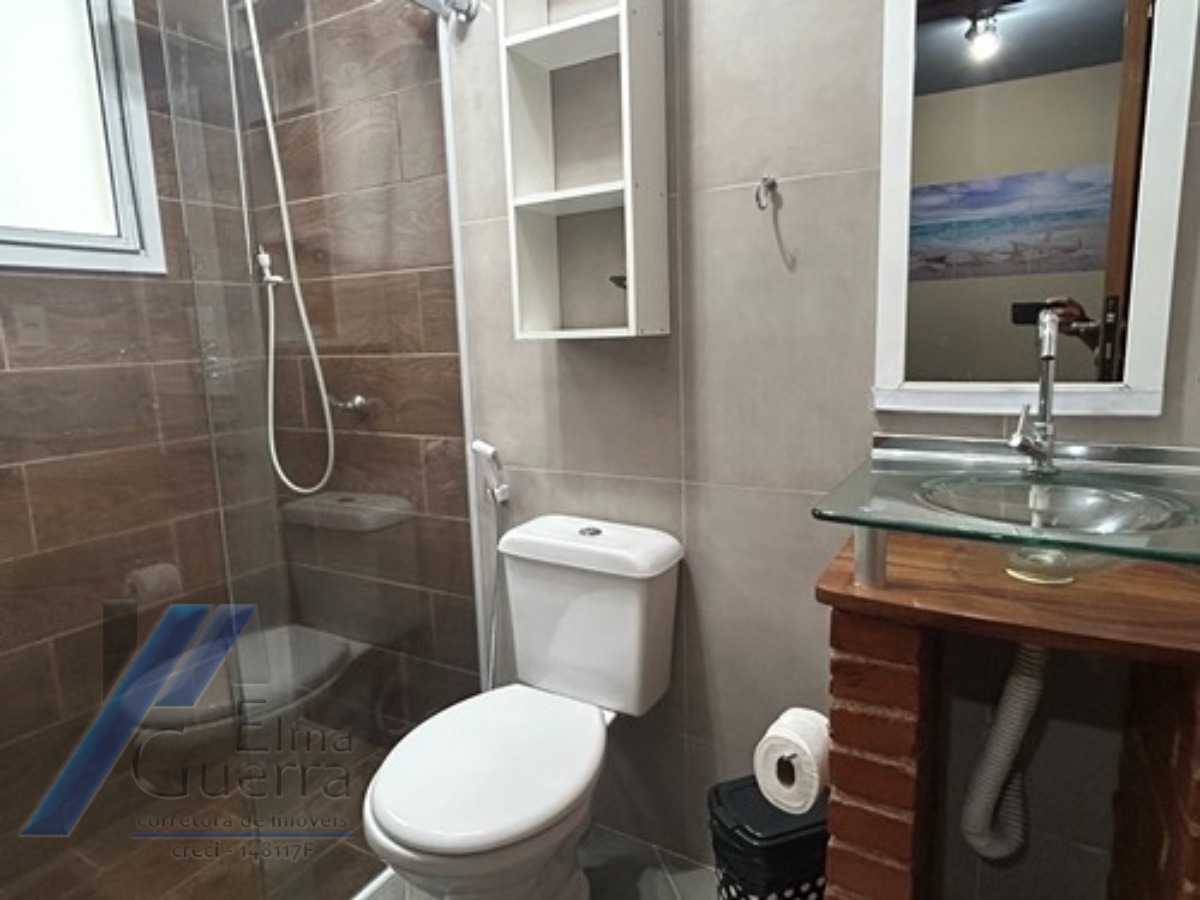 Ubatuba, Centro - Apartamento com 02 suítes e área de lazer.