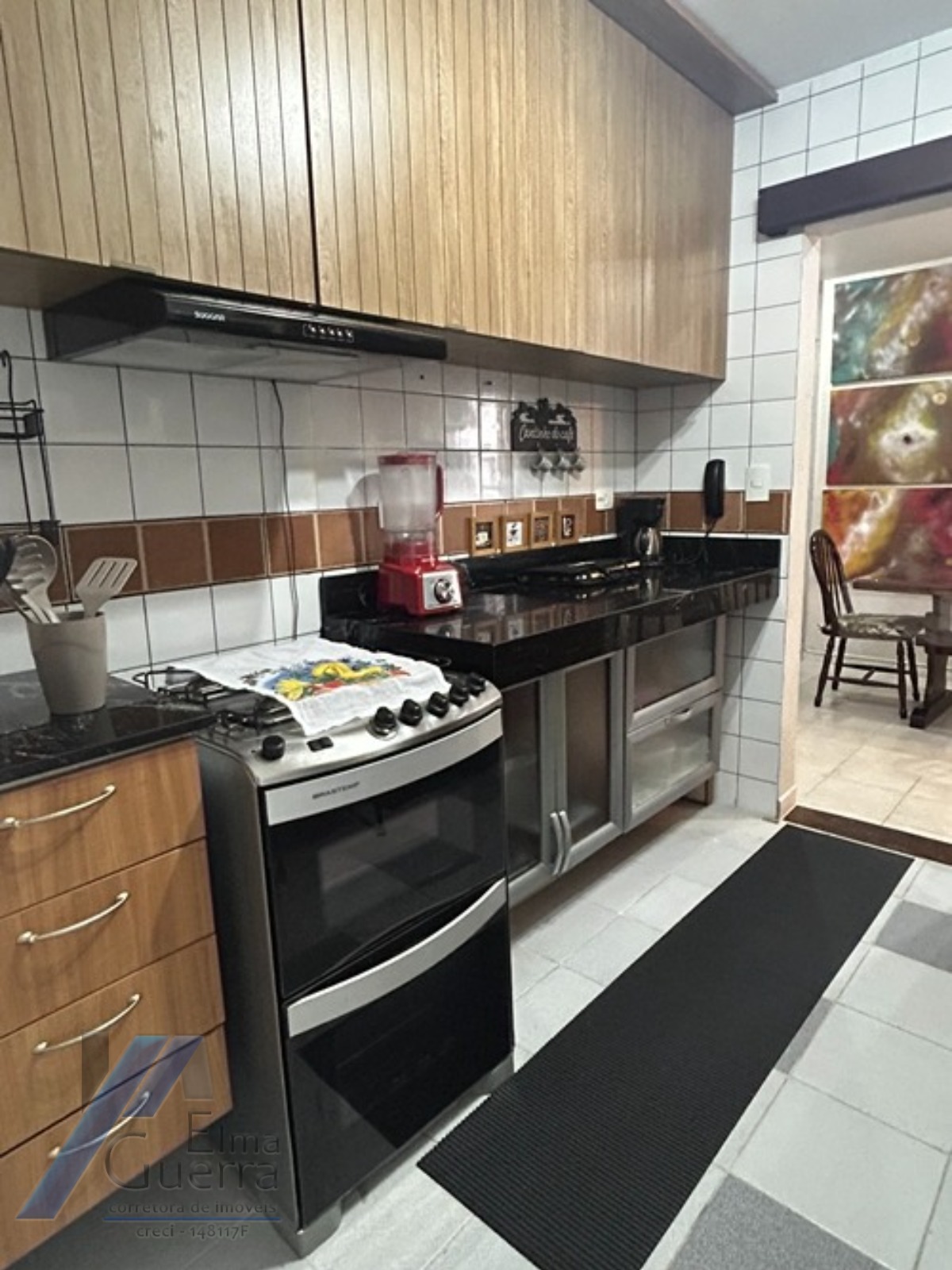Ubatuba, Centro - Apartamento com 02 suítes e área de lazer.