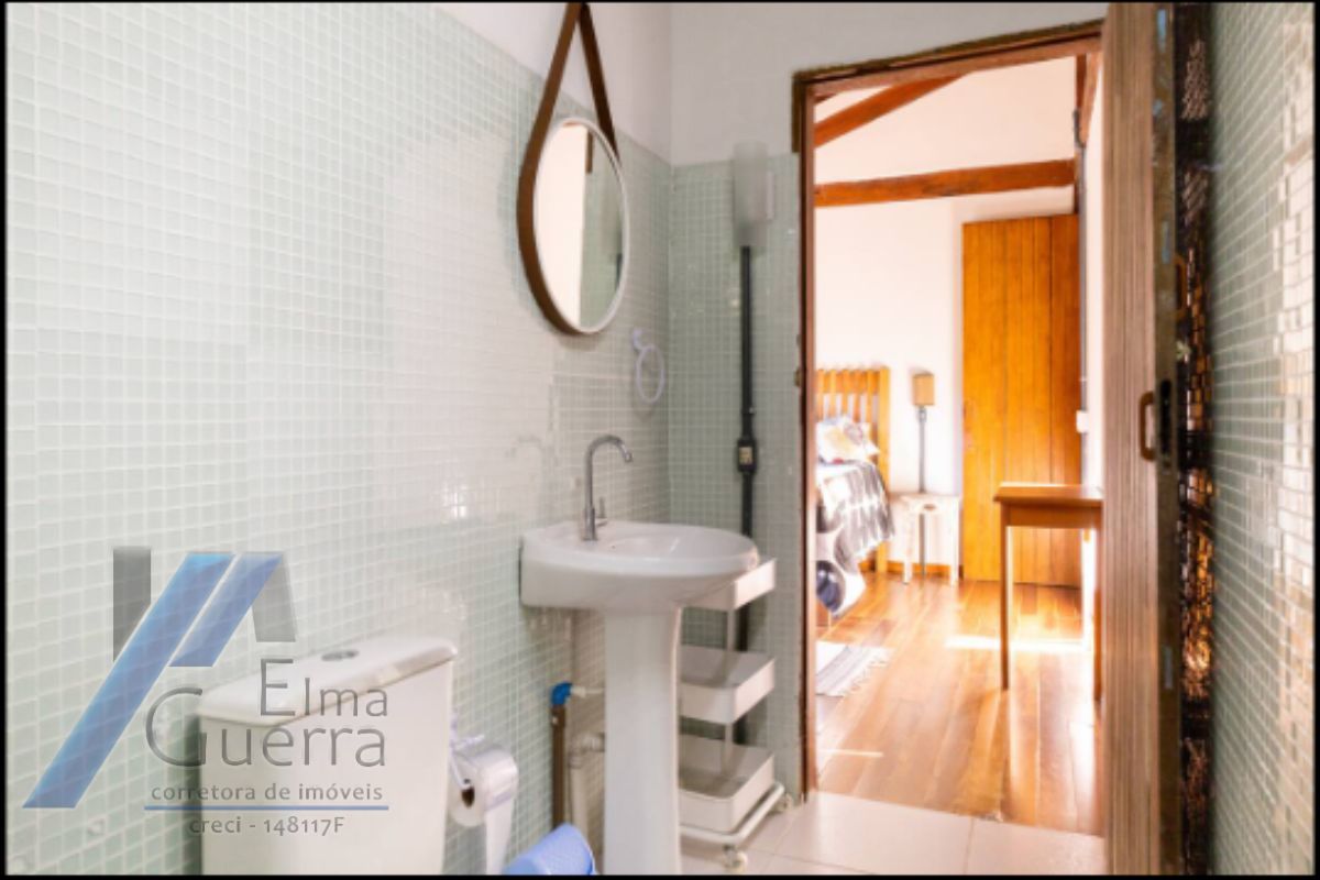 Ubatuba, Itamambuca - Linda casa com 03 dormitórios sendo 01 suíte e 100 metros do mar.