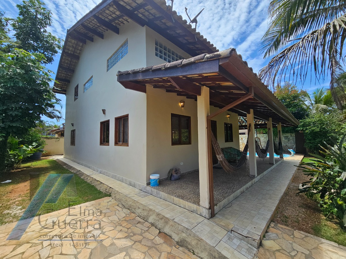 Ubatuba, Itamambuca - Linda casa com 03 dormitórios sendo 01 suíte e 300 metros do mar.