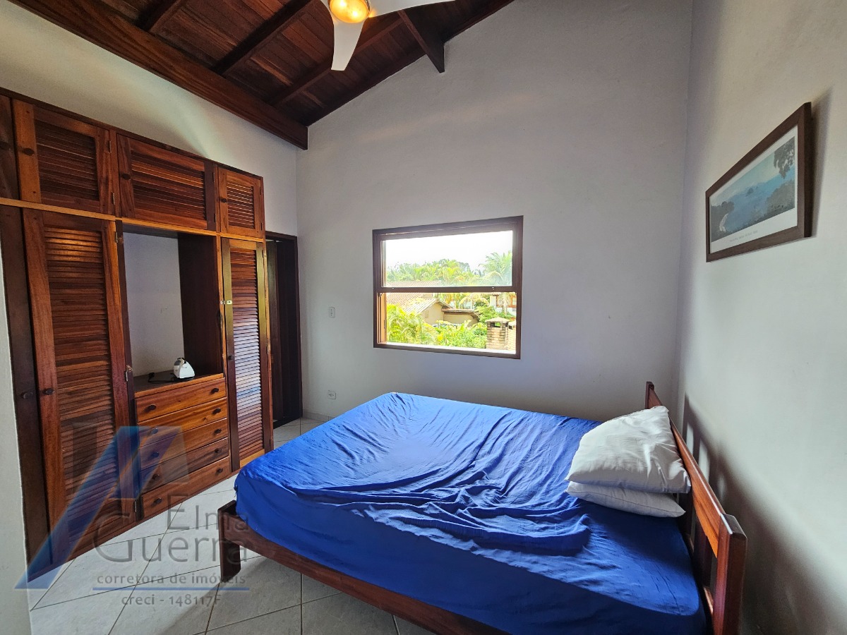 Ubatuba, Itamambuca - Linda casa com 03 dormitórios sendo 01 suíte e 300 metros do mar.