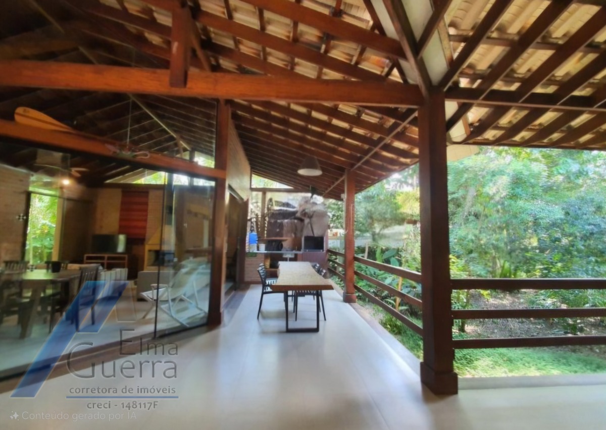 Ubatuba, Itamambuca - Linda casa com 03 suítes a 160 metros do mar.