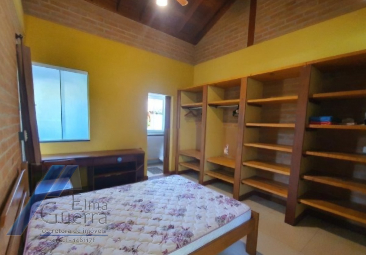 Ubatuba, Itamambuca - Linda casa com 03 suítes a 160 metros do mar.
