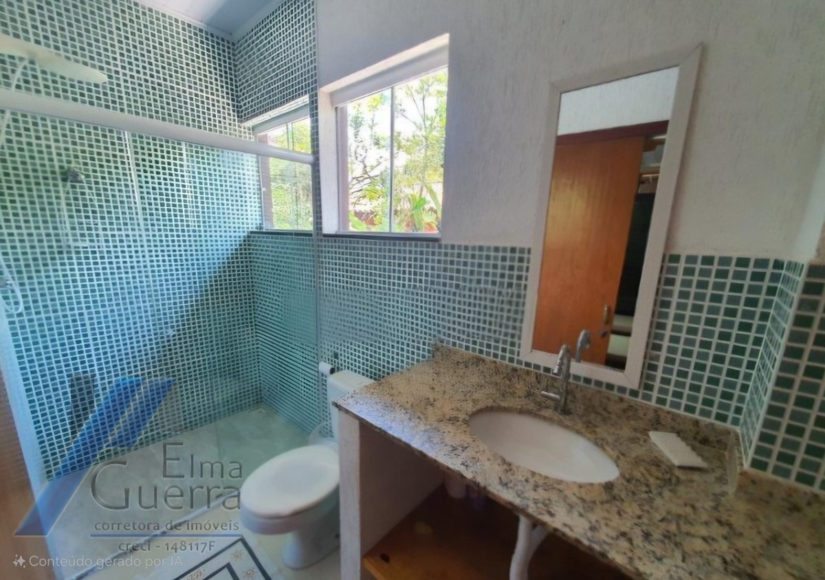 Ubatuba, Itamambuca - Linda casa com 03 suítes a 160 metros do mar.