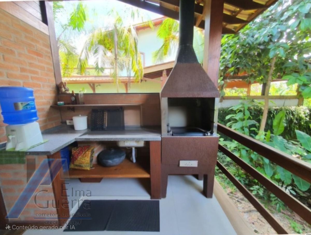 Ubatuba, Itamambuca - Linda casa com 03 suítes a 160 metros do mar.