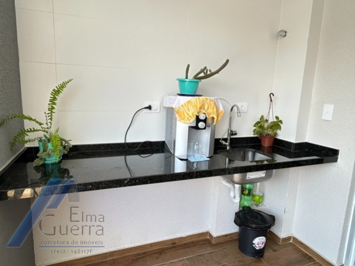 Ubatuba, Centro - Apartamento tipo com 03 dormitórios, sendo 01 suíte e área de lazer.