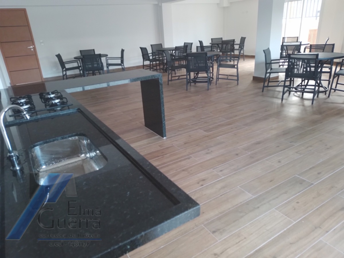 Ubatuba, Centro - Apartamento tipo com 03 dormitórios, sendo 01 suíte e área de lazer.