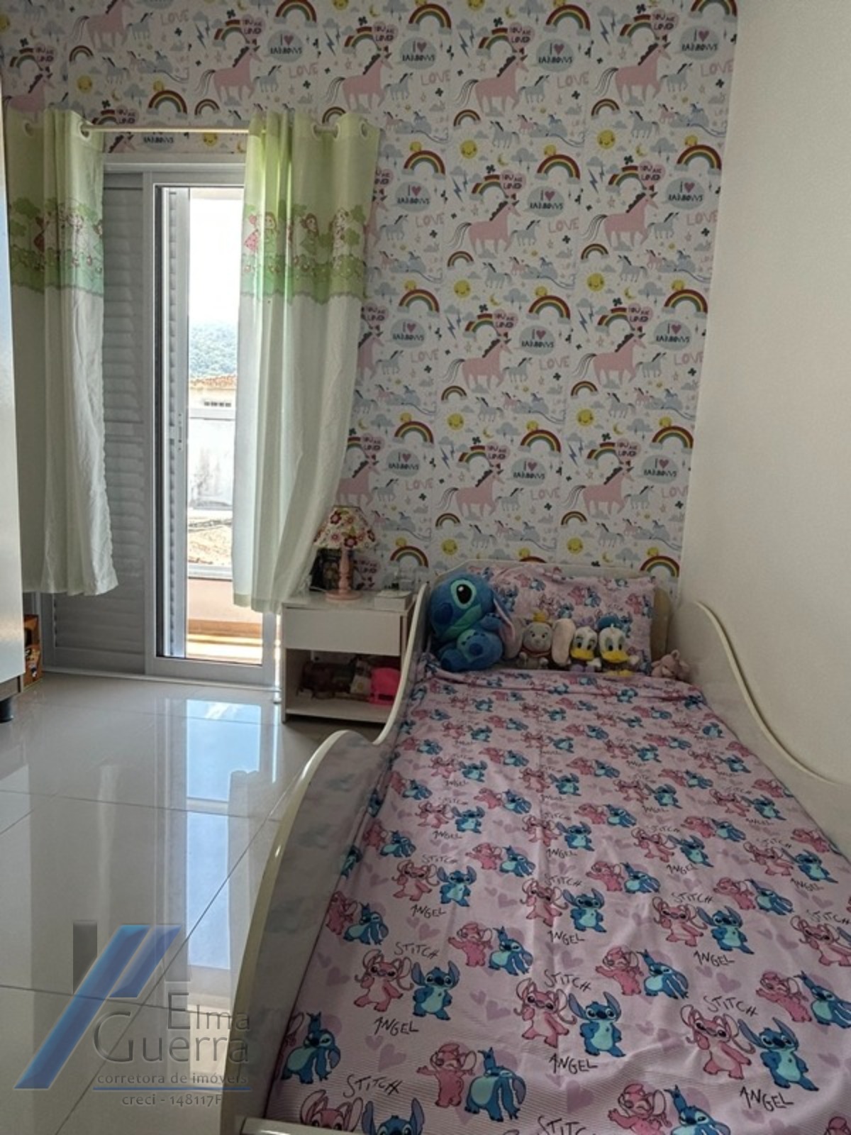 Ubatuba, Centro - Apartamento tipo com 03 dormitórios, sendo 01 suíte e área de lazer.