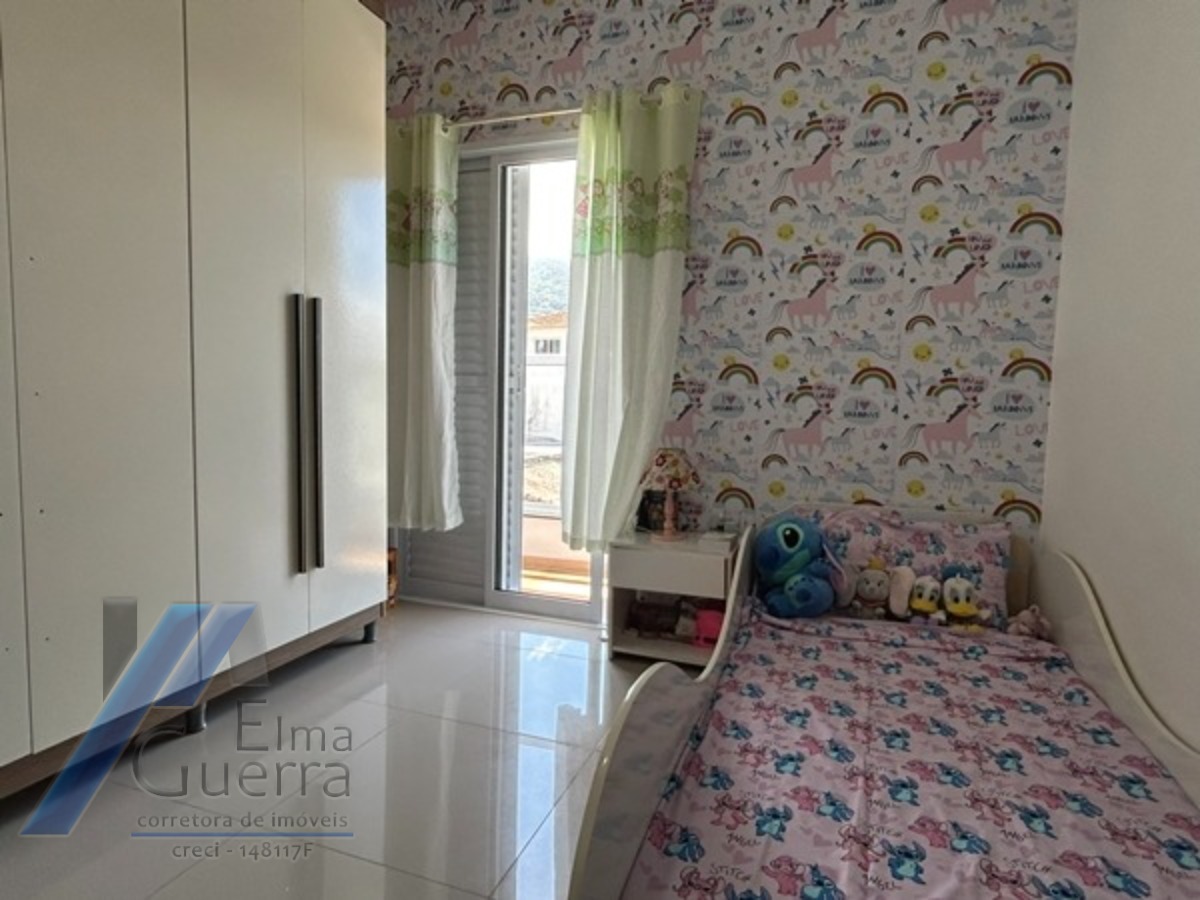 Ubatuba, Centro - Apartamento tipo com 03 dormitórios, sendo 01 suíte e área de lazer.