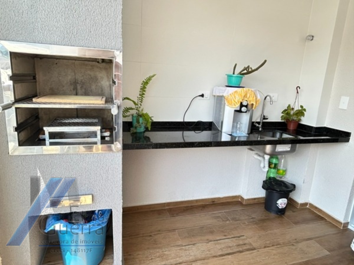Ubatuba, Centro - Apartamento tipo com 03 dormitórios, sendo 01 suíte e área de lazer.